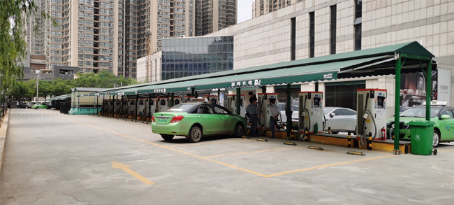 último caso de la compañía sobre 30 sistemas de estaciones de carga de 120KW DC en Xi'an